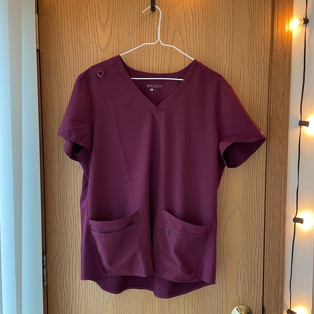 Women’s scrubs